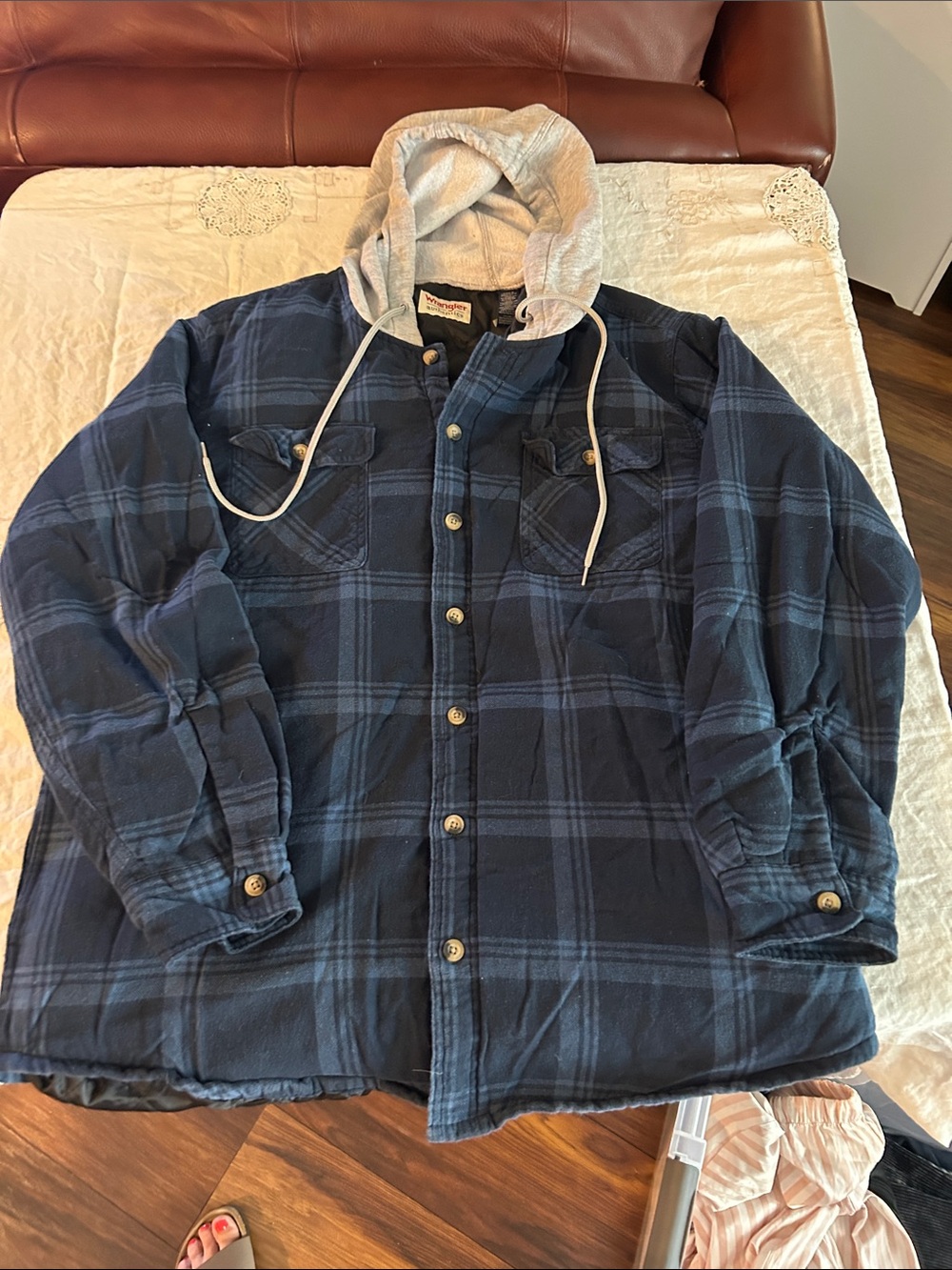 Wrangler Navy Plaid Lined Hooded Shirt Jacket with Grey Hood sz L